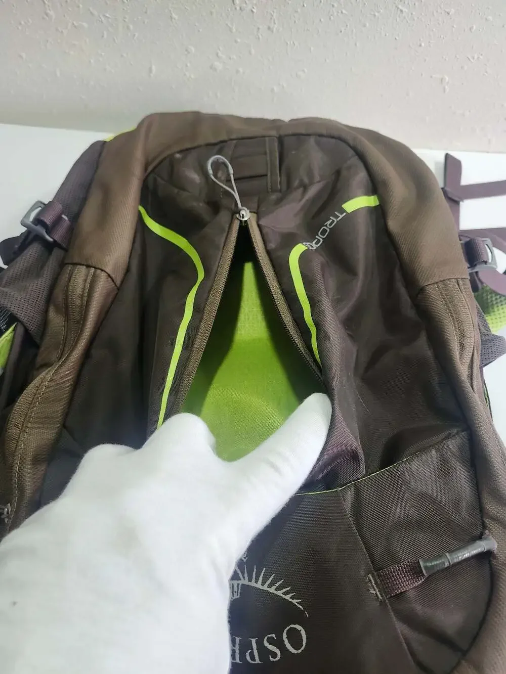 Osprey Tropos 24/7 Laptop Backpack Brown Green